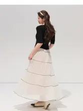 ロマンティックなデザインの中袖トップスとレーススカート【大きいサイズ・体型カバー】（セットアップ対応）