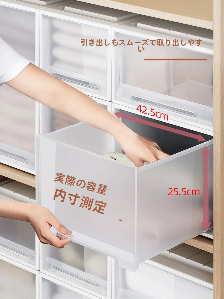 奥行きのあるクローゼット収納にどんな物を収納できるの？