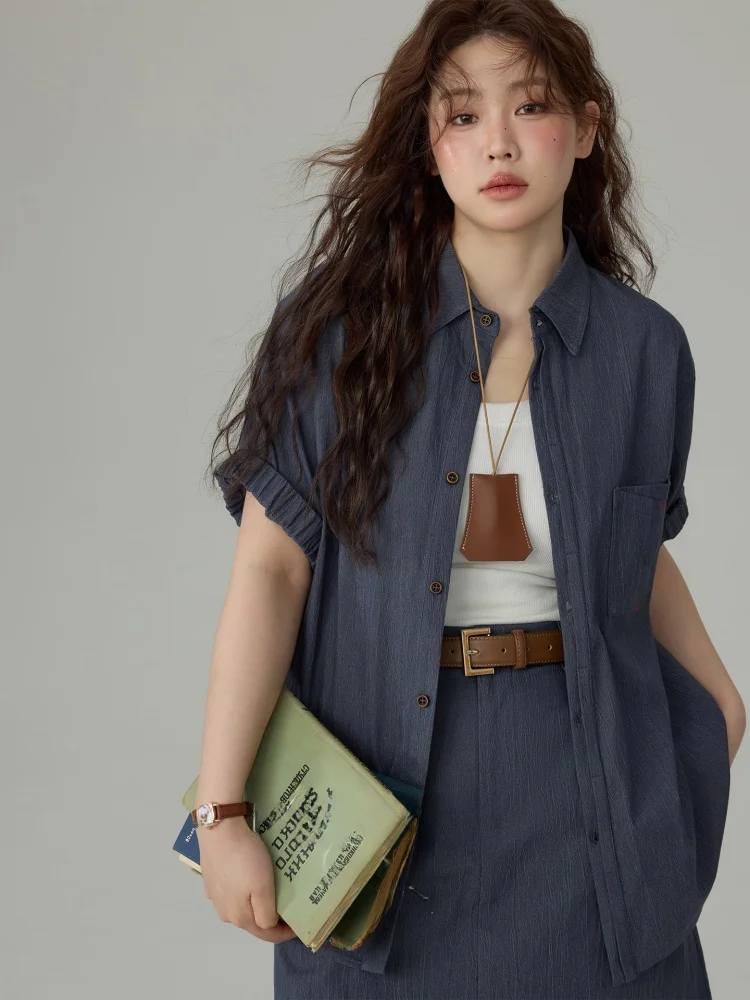 オールインワン 服で通勤とレジャーを両立できるのは、本当に今が旬なのか？