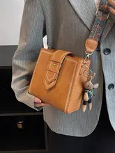 レトロなミニショルダーバッグ【スタイリッシュ・ワイドストラップ・バケツ型】