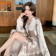 春秋用シルクのロングスリーブナイトガウン【女性用・ワイドカラー・ホテル用】