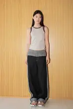 デザイン性の高いバイカラーサイドデコレーションワイドストレートジーンズ【レディース・フィット】