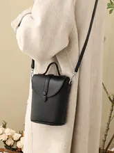 おしゃれなミニショルダーバッグ【シンプル・軽量・縦型】
