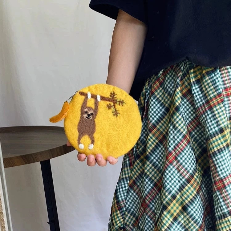 手作りネパールウールフェルト小銭入れ【猿モチーフ】の使い方とメリット