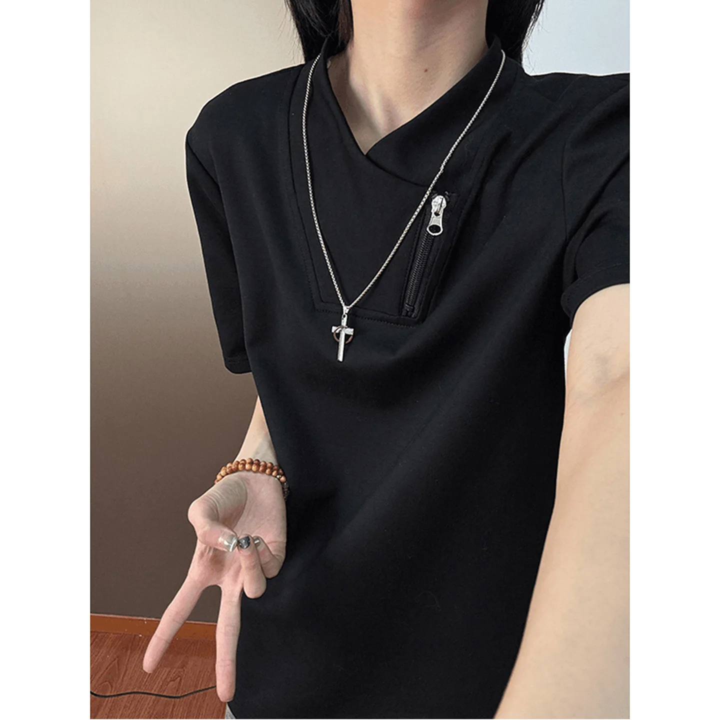 ボーダーTシャツを選びながらも、どうやって「着る場面」を決めるの？