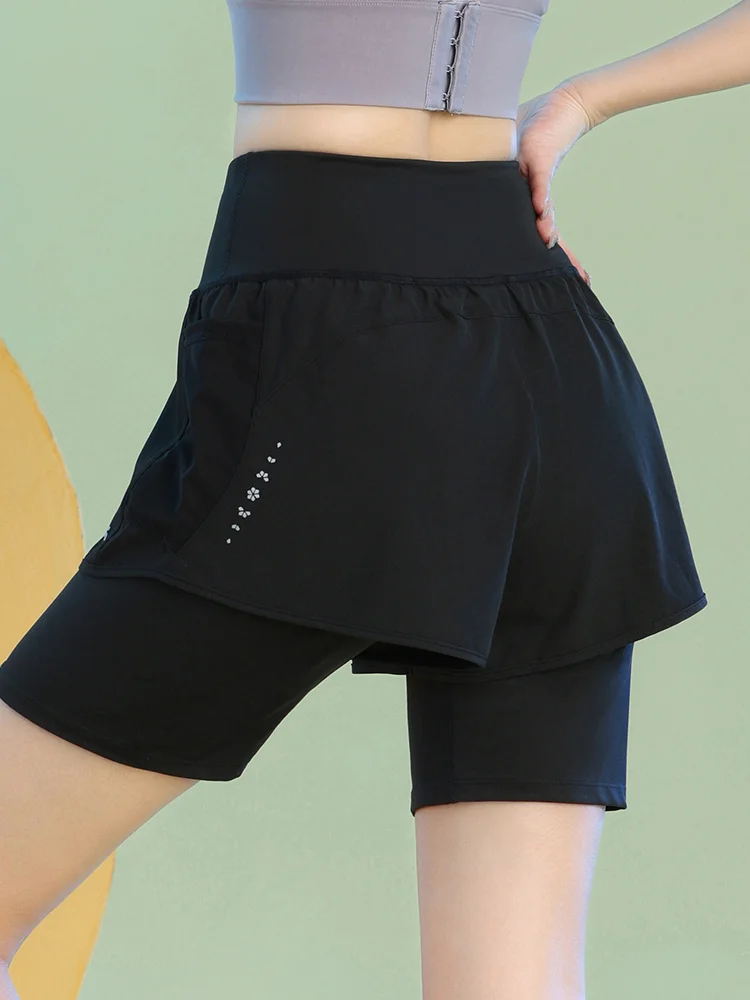 ストリートファッションの夏を決める3分丈パンツ完全ガイド