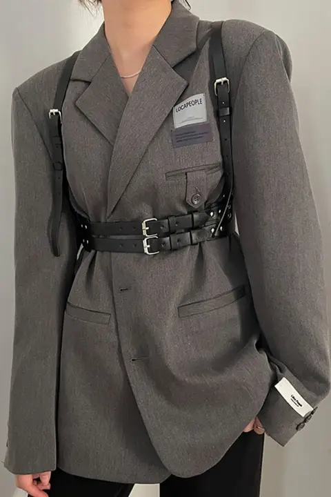 パンキースタイルの機能性サスペンダーベルト【黒・デニムパンツ用・ウエストシェイプ・装飾用】