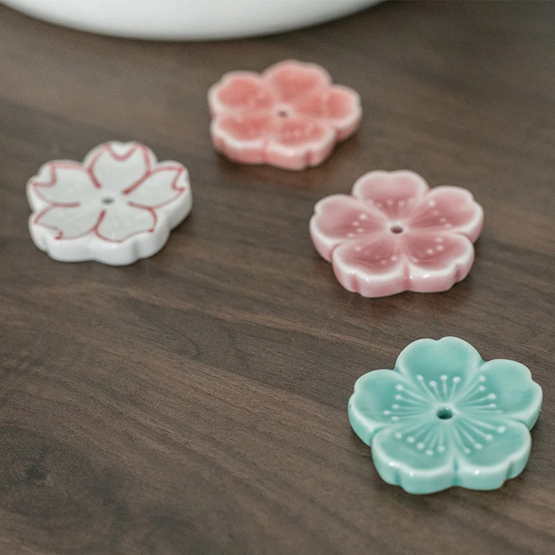 桜デザインの箸置き：和風装飾に最適な瓷製小物の実用性と価格バランス