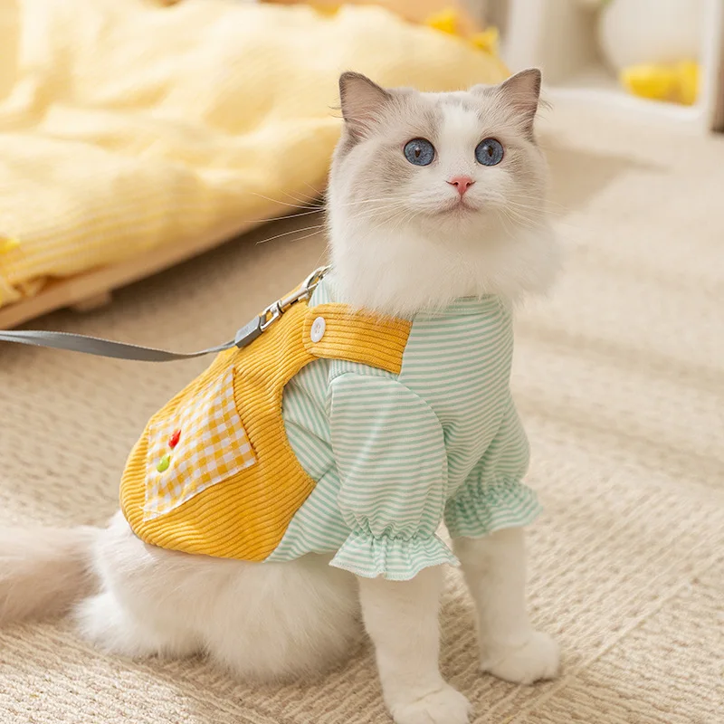 ペット用猫用衣類【春秋用・ポケット付き・2本足用・ブルーの短毛種対応】の実用性と適応シーン