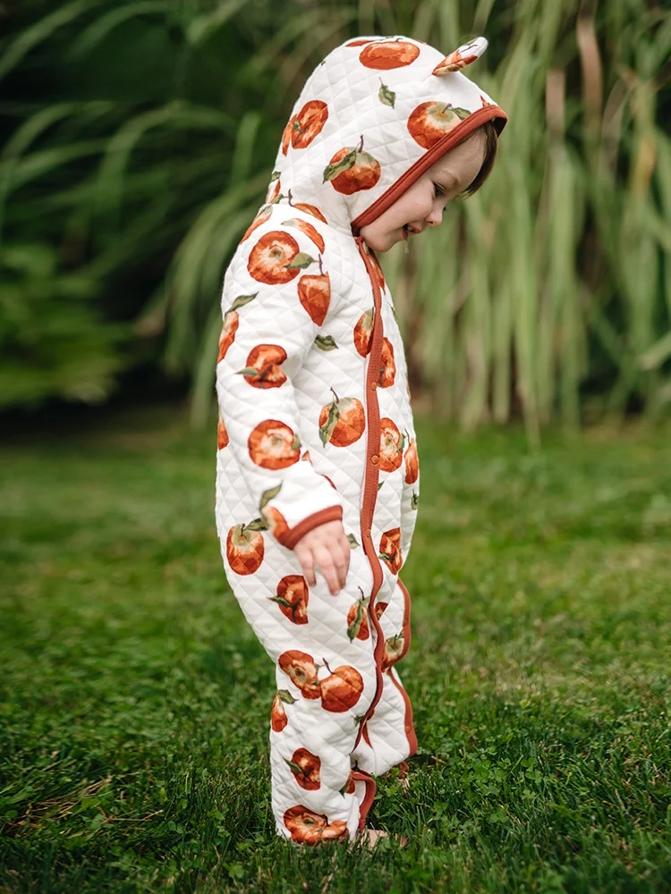 1歳 寝るときの冬服 どんなものいい？MILKBARNのベビーコットンジャンプスーツが解決する理由