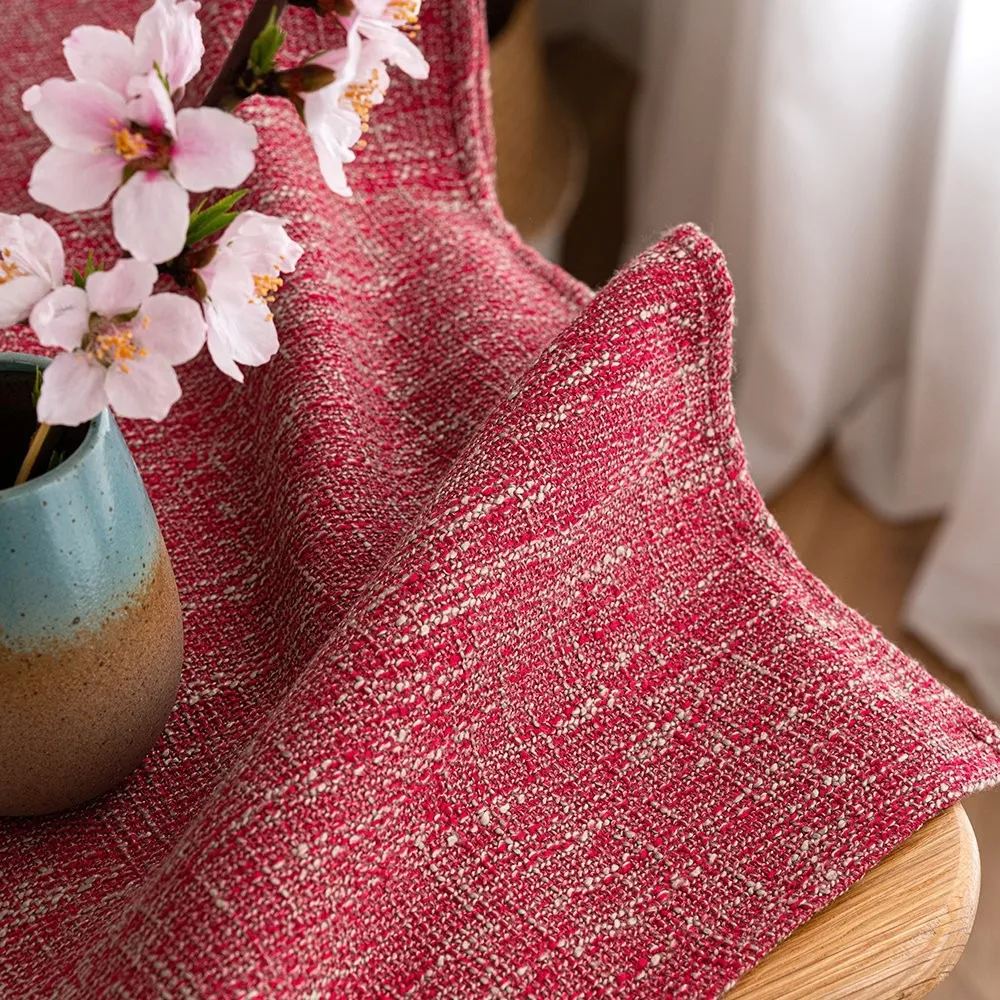 高級感あふれるシンプルなテーブルクロス：リビング用マルーンレッド四角形140×260cmの実用性と設置ガイド