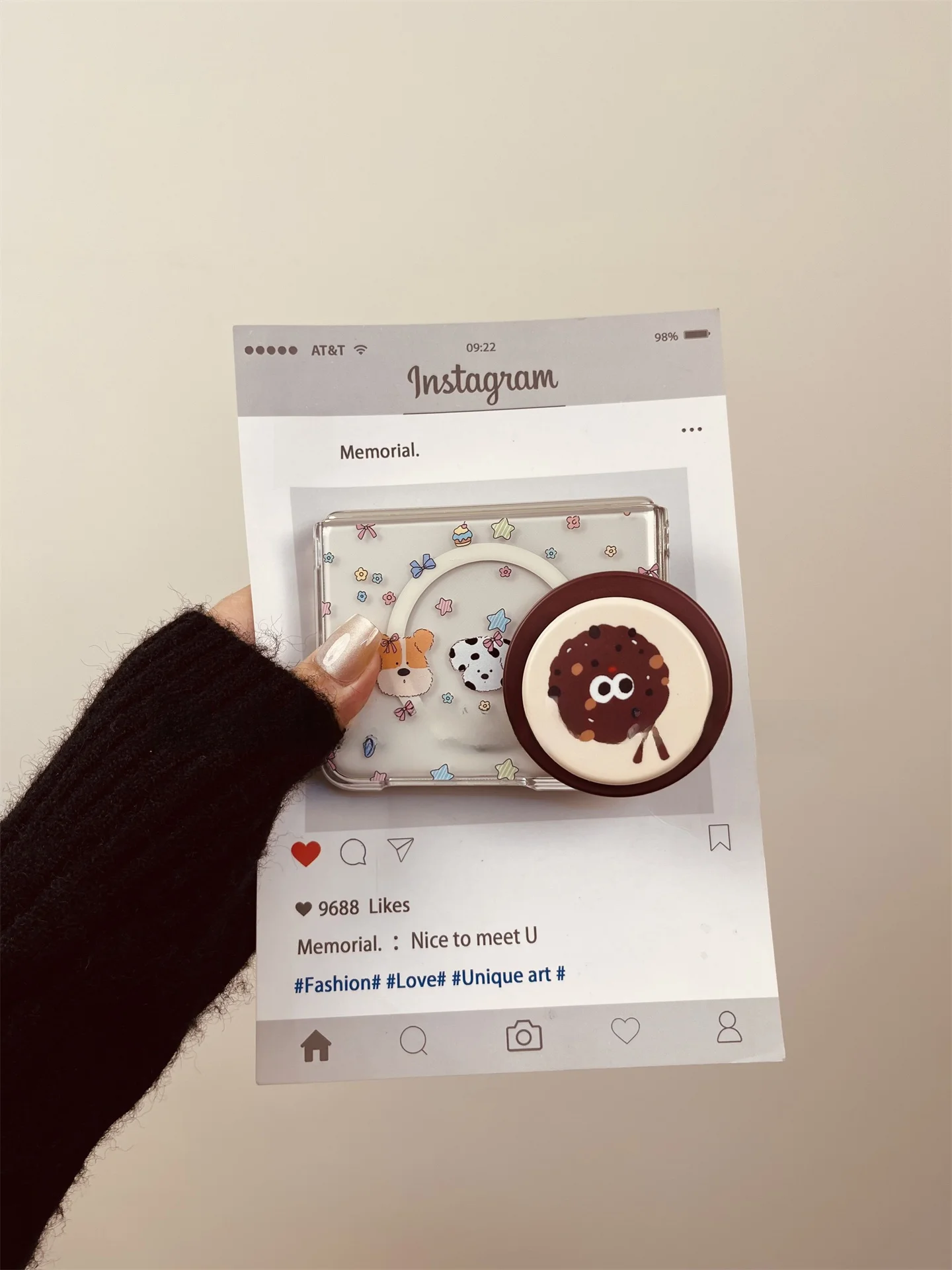 犬の誕生日に贈るプレゼントは、スマホケースで決める？
