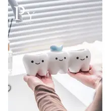 可愛らしい電動歯ブラシスタンドと歯磨き粉ホルダー【穴あけ不要・洗面所用】