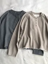 グレー系ヘンリーネック半開きプルオーバー裏起毛カジュアルスウェットシャツ【ゆったりフィット・長袖】