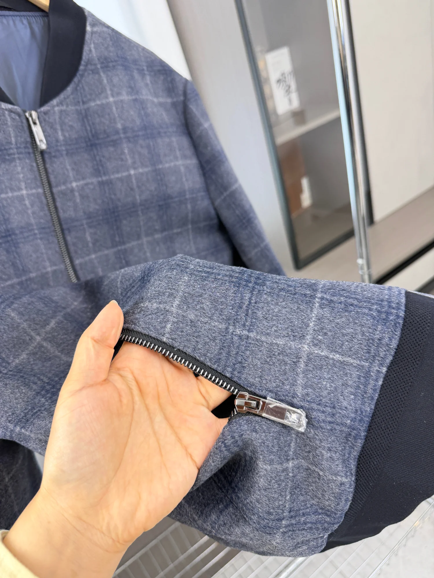 ウール混合 カジュアルスタイル スタンドカラージャケット：秋冬日常着用の実用性と着心地の分析