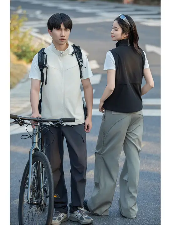 アウトドア用薄手機能性UVカットベスト【男女兼用・アメリカンスタイル・スポーツカジュアル・スタンドカラー】（セットアップ対応）