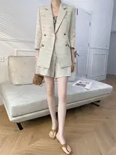 女性用ビジネススーツ【ショートパンツ・正式な場面対応・高級感あるデザイン】（セットアップ対応）