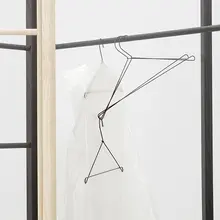 シンプルなデザインの金属衣架【幾何学模様・直取式・ホテル用】