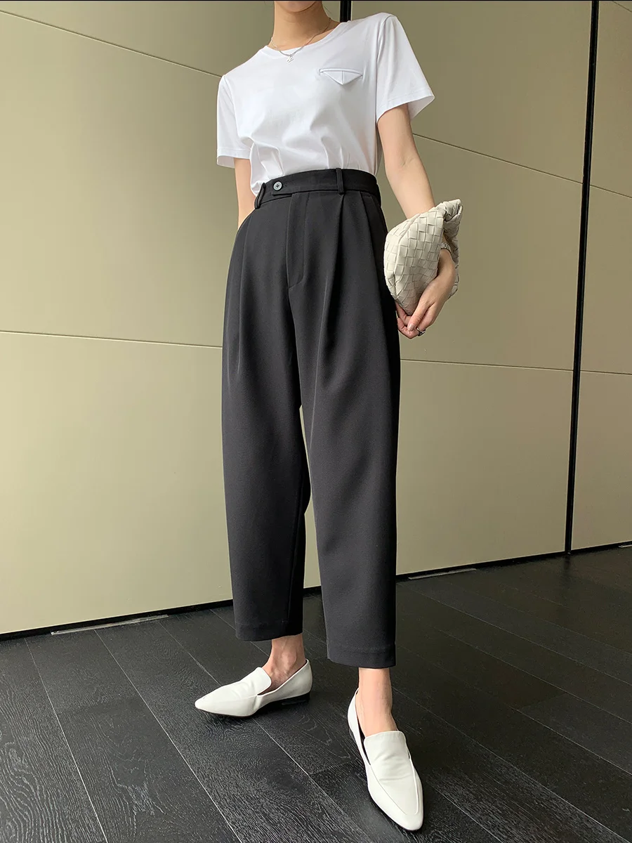 大人可愛い服 40代コーデ | 高腰ハレンパンツで失敗しないスタイルの秘密
