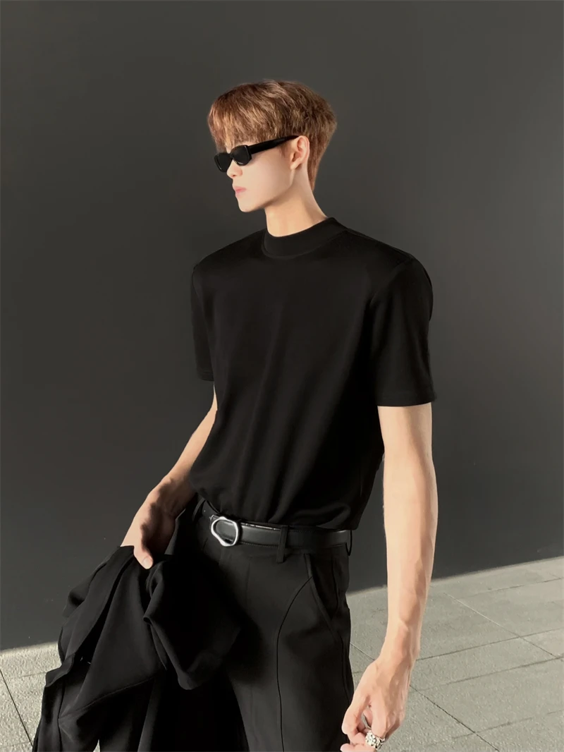メンズTシャツの重ね着に迷っているなら、どうやって着るの？