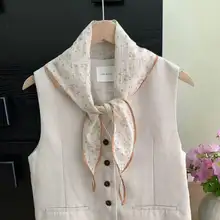 ヴィンテージ風コットン麻製小花柄トライアングルスカーフ【春夏用・ファッション・アクセサリー】
