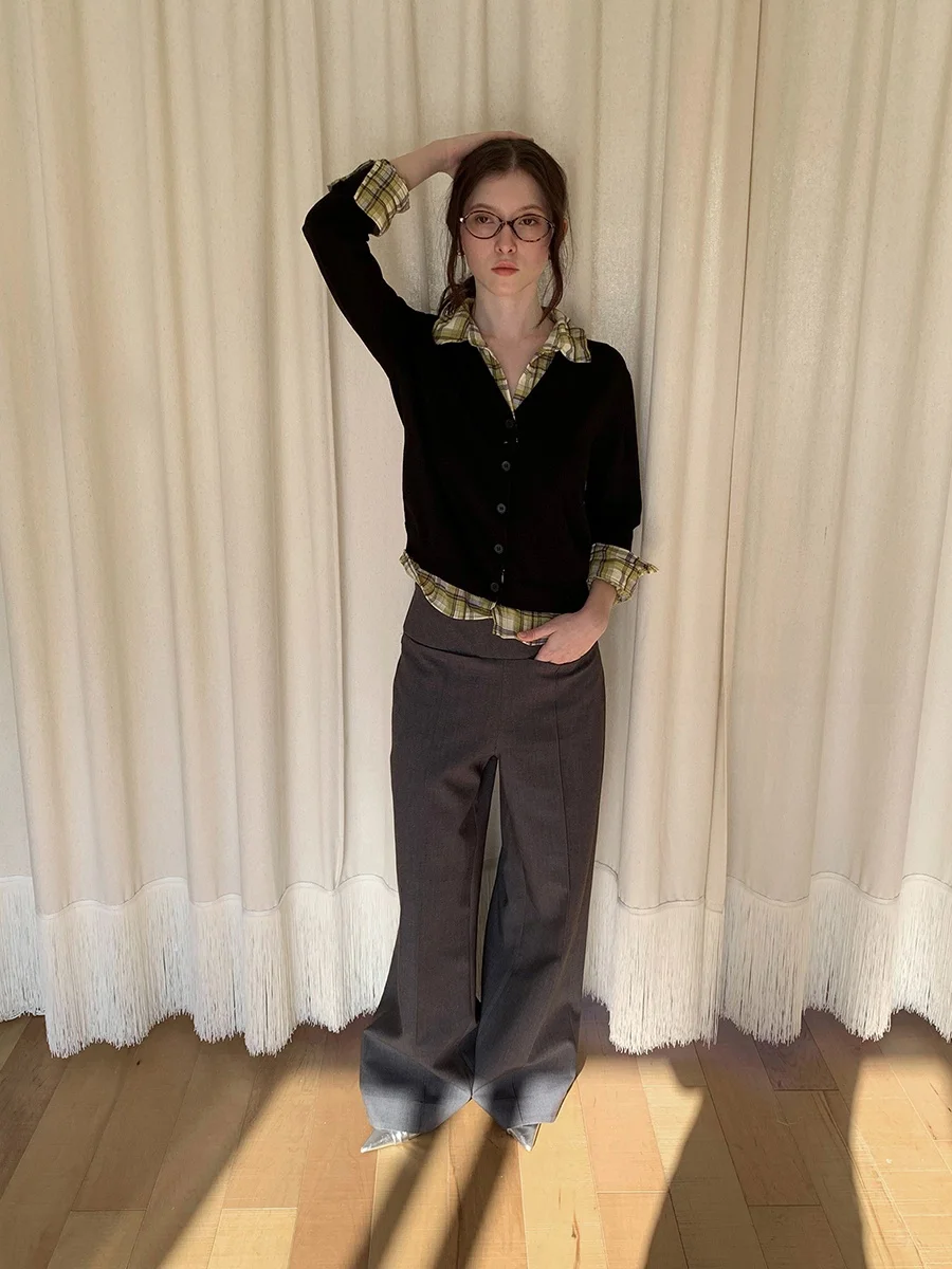 50代の通勤や散歩にぴったりなパンツは、どんなスタイルがおすすめ？