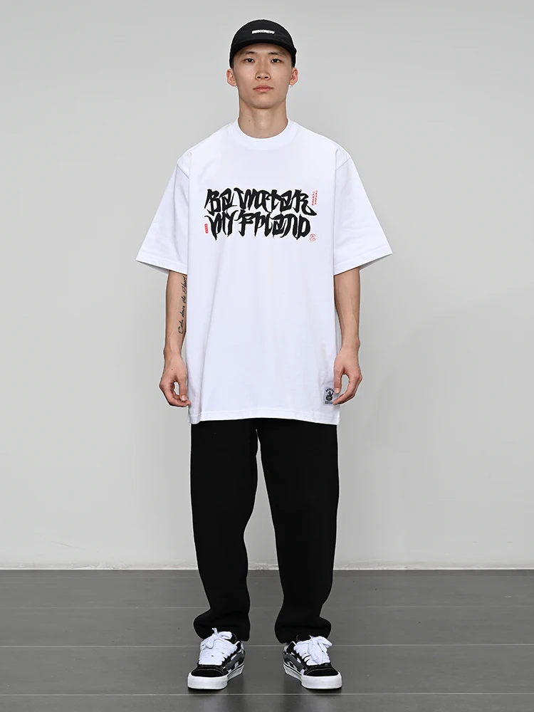 グラフィックTをどう選ぶ？ビッグシルエットのヒップホップTシャツが夏のスタイルを救う理由