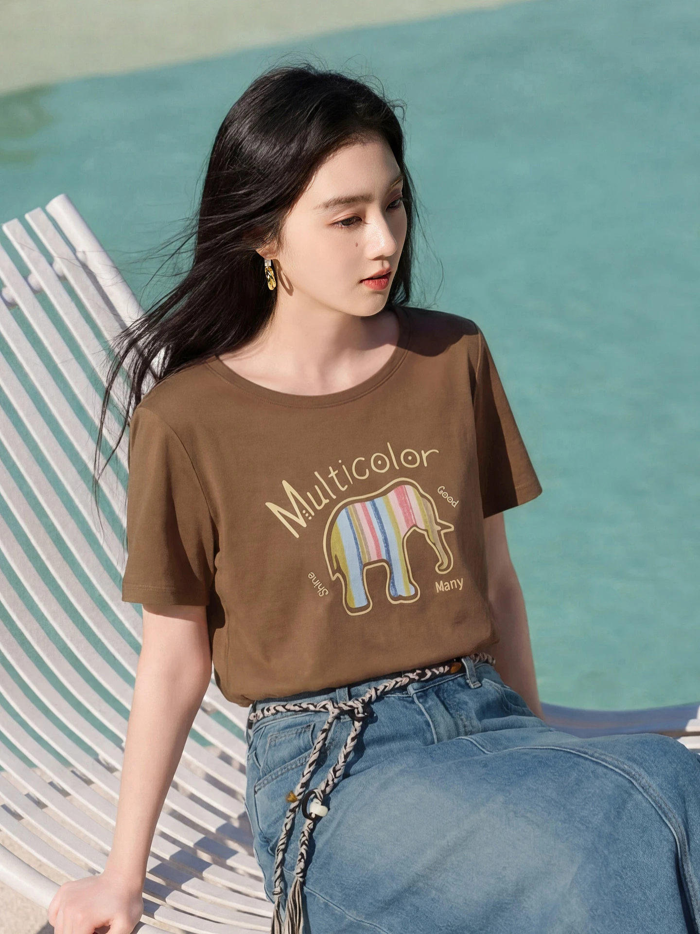 大きな象のデザインTシャツは、どんな人にぴったり？