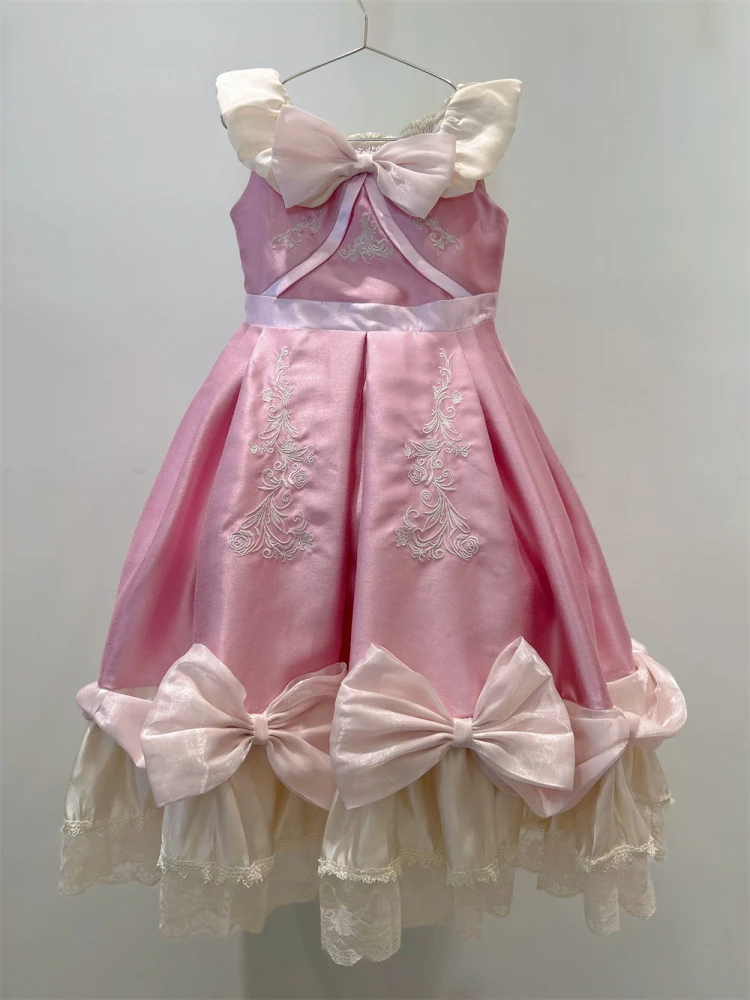 お姫様 ポーズ 用 プリンセスドレス：夏用フラワープリントチュールドレスの実用性とシーン別活用法