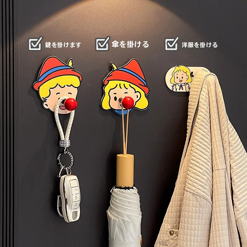 かわいいキャラクターの穴あけ不要フック：壁にグッズを飾るための免打孔設置方法