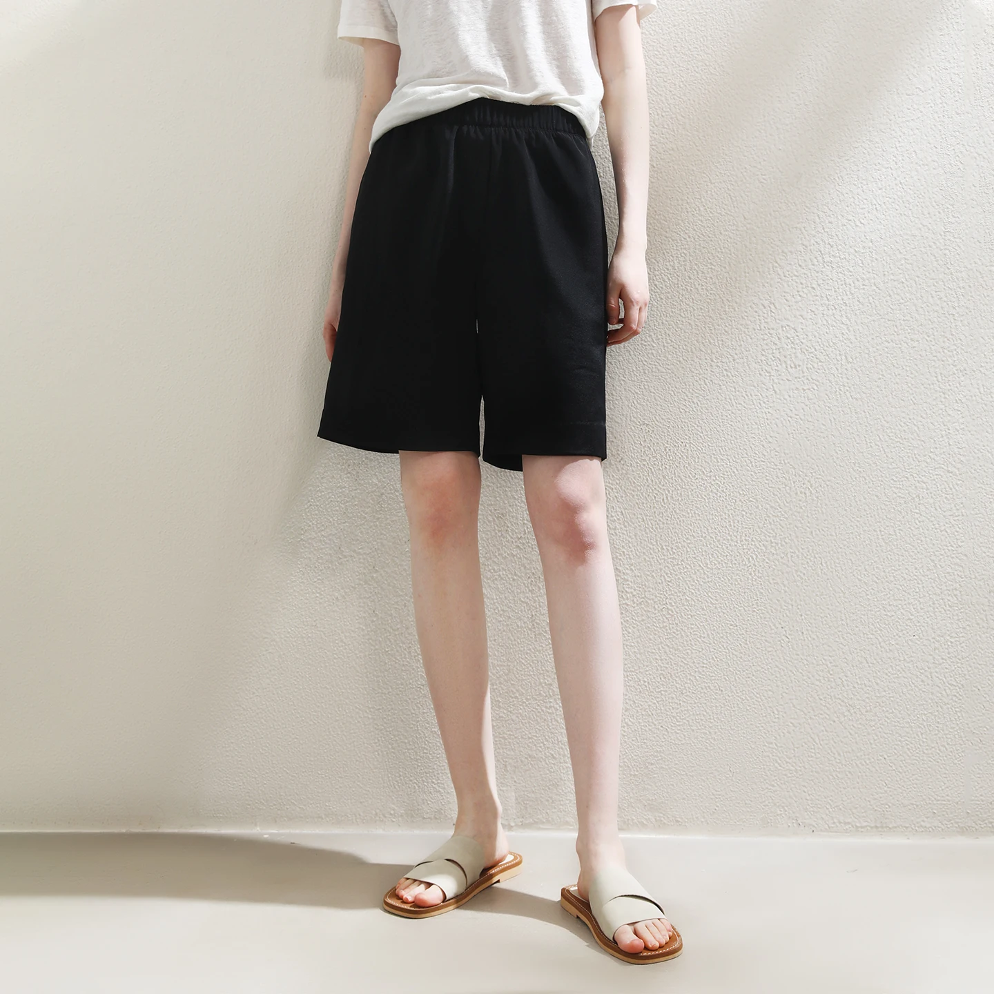 オフィスカジュアル50代女性にぴったりな通勤パンツは、本当に「かっこいい」選び方を教えてくれる？