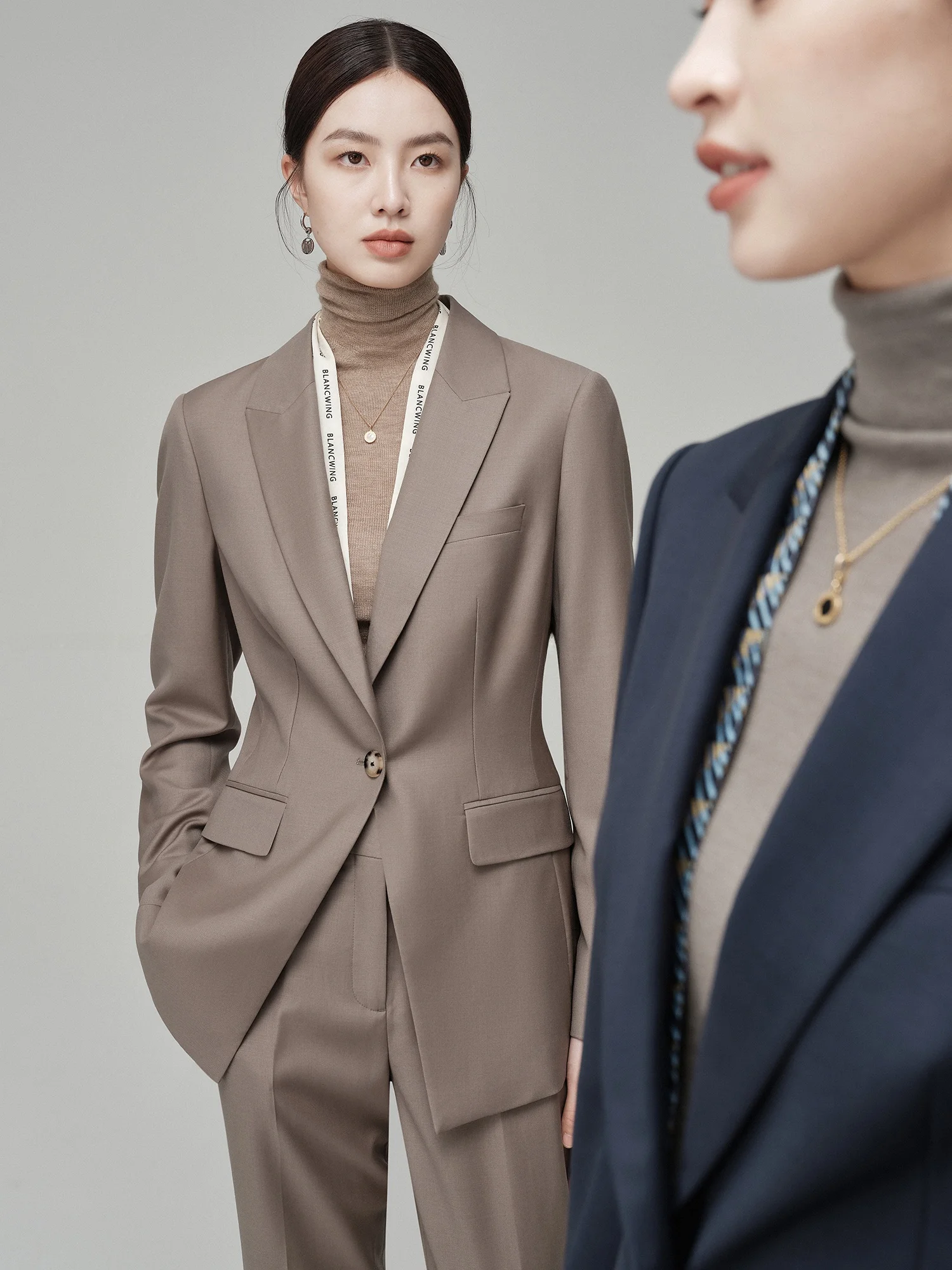 大人可愛い服 40代コーデの完全ガイド｜ウールセットアップで心のリズムを整える