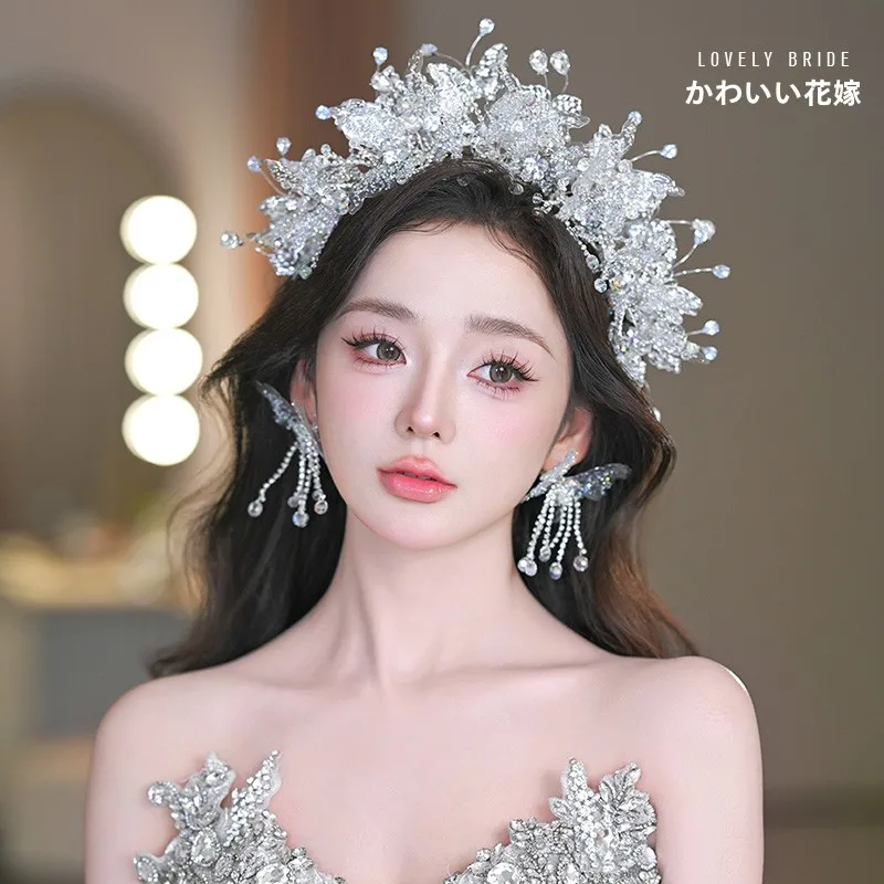 ダブルレイヤーの動きのあるバタフライデザインクラウン：ウェディングドレス用ヘアバンドの実用性とデザイン特性