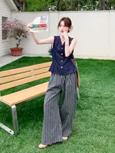 Vネックデニムベストとストライプワイドパンツのコーディネート【夏用・女性】（セットアップ対応）