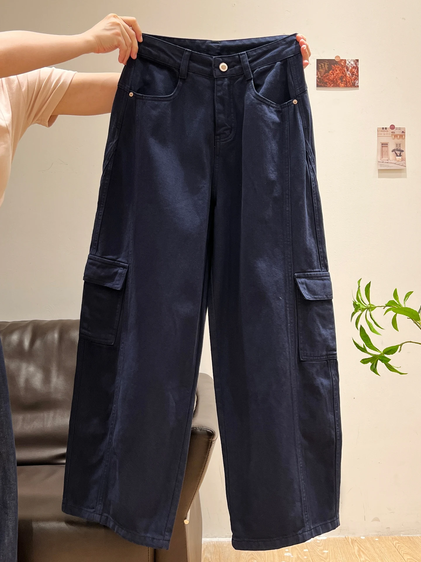 ハイウエストワイドレッグパンツ【濃紺・工装風・夏用】の着こなしと実用性を徹底解説