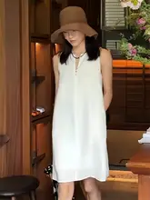 フレンチスタイル Vネック 白色 ワンピース【フィット・ノースリーブ・夏用】（セットアップ対応）