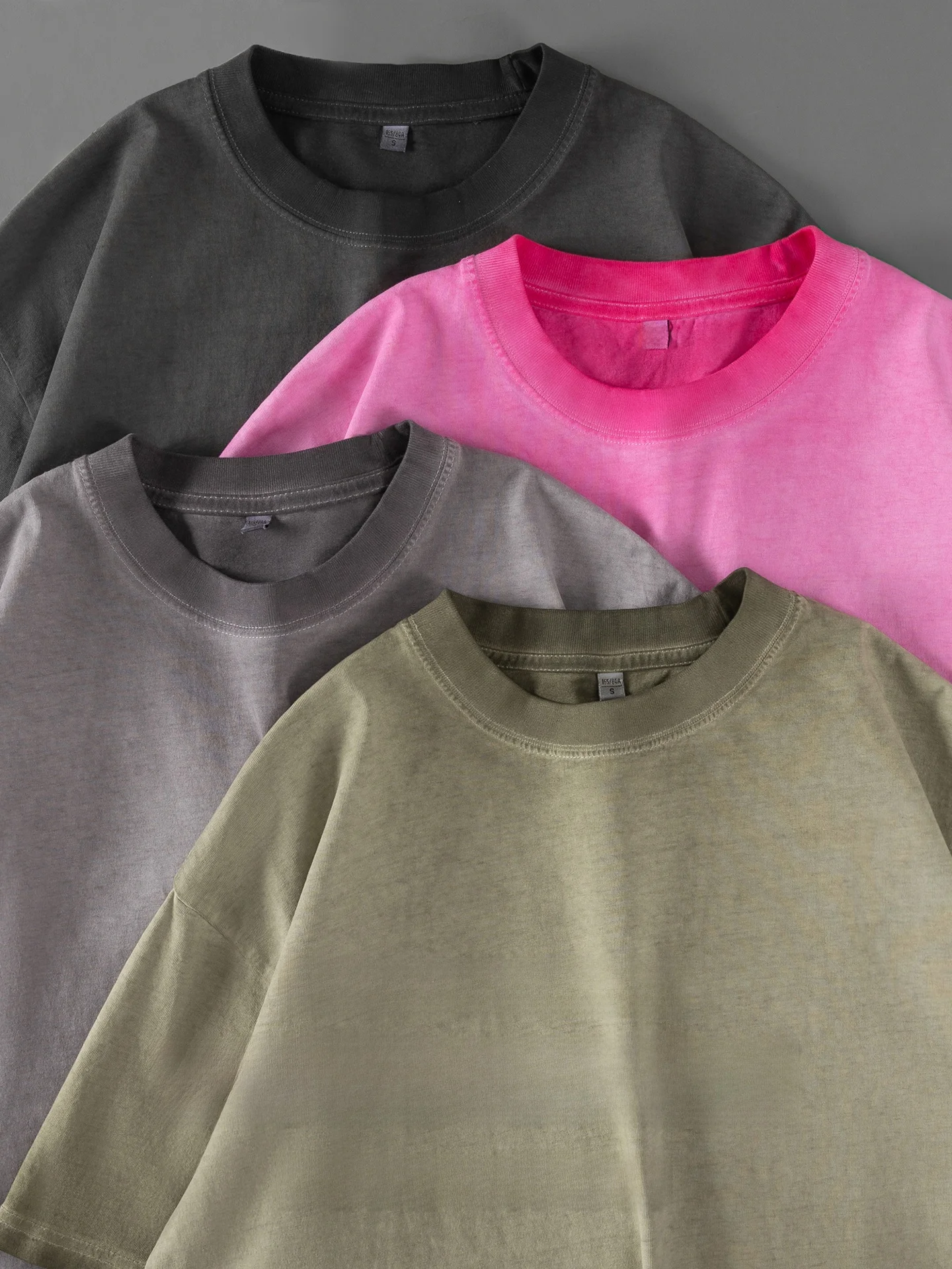 色あせしたTシャツを元に戻すのは無理？ワッフル染めのビンテージ風Tシャツが解決する理由とは