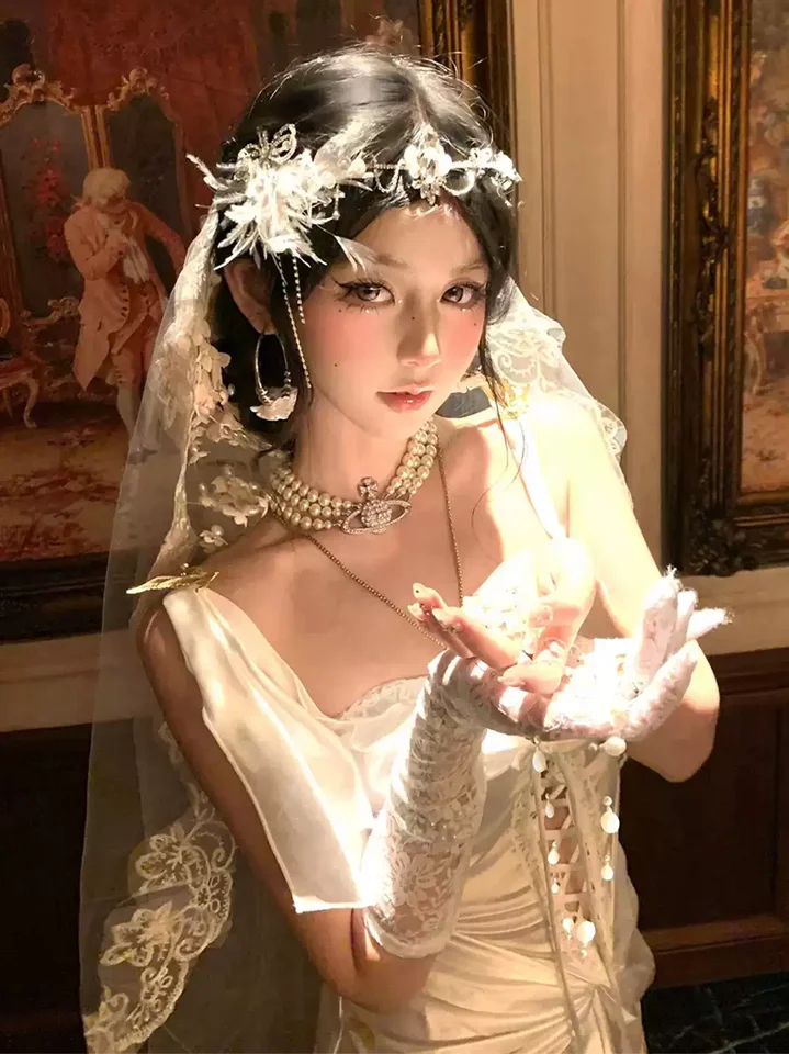 白色レースのロリータウェディングベール【花嫁用・撮影小物・ビンテージスタイル】