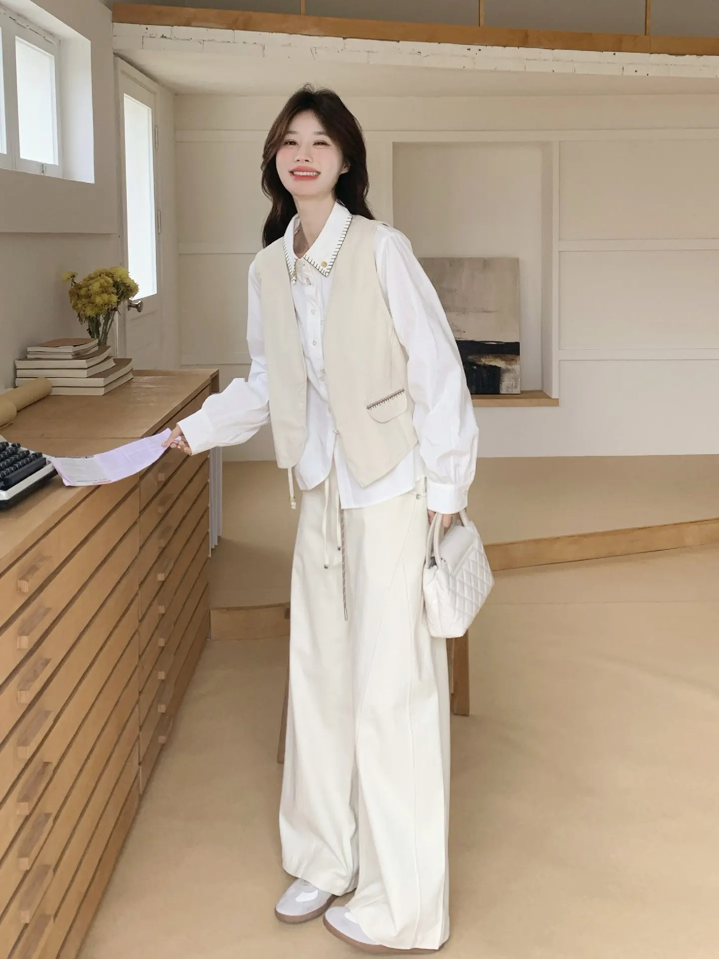 スーツの裏地とは？杏色三件セットで実用性を確認