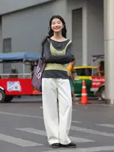 高腰の白色カジュアルパンツ【ストレートレッグ・ワイドレッグ・春夏用】