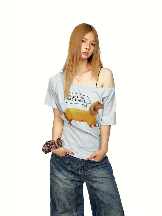 小犬プリントの斜め肩デザイン半袖Tシャツ【夏用・フィット・カジュアル】