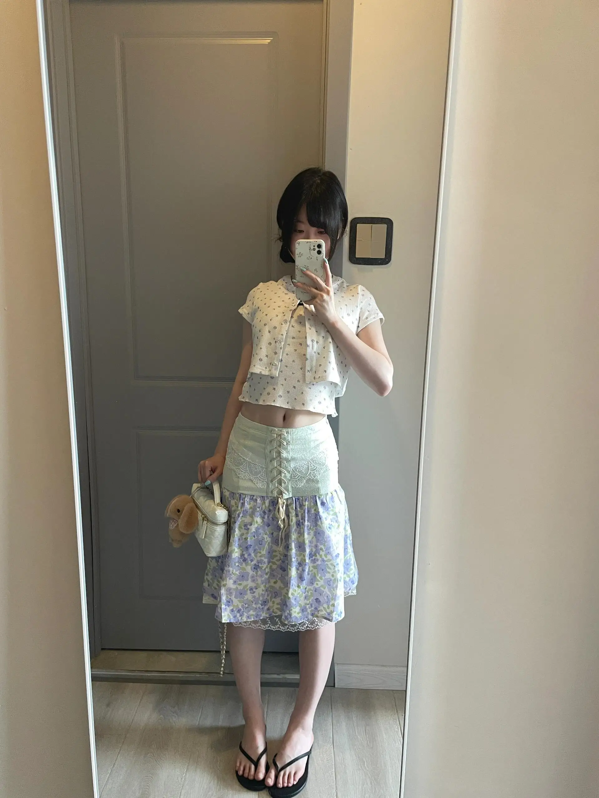 フランス風ヴィンテージスタイルのパープルフラワープリントスカート：女性向け夏のカジュアルコーデに最適なA字型デザイン