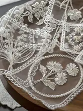 美しい立体的なビーズ刺繍の四角形ネット生地パーツ【光るビーズ付き・服飾用】