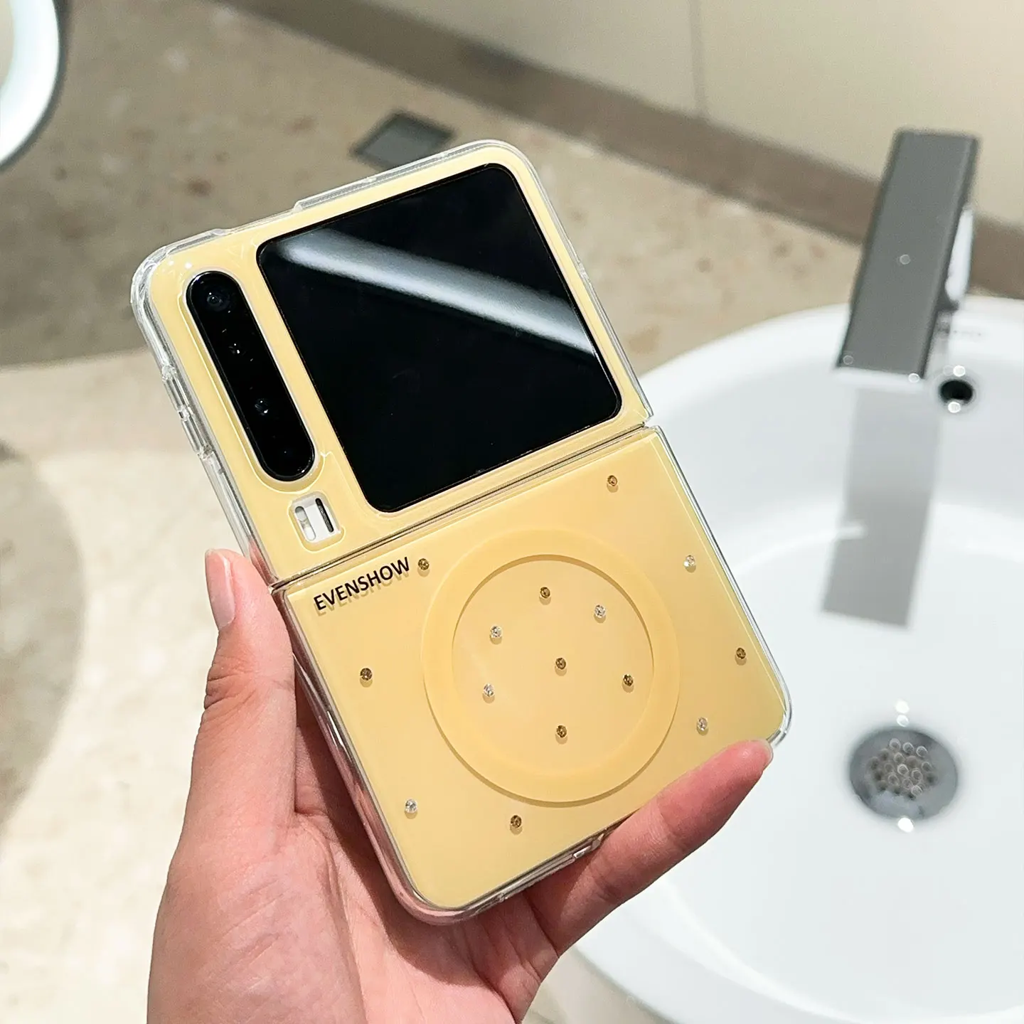特別なデザインのマグネット式スマートフォンケースは華為purax折りたたみに最適か