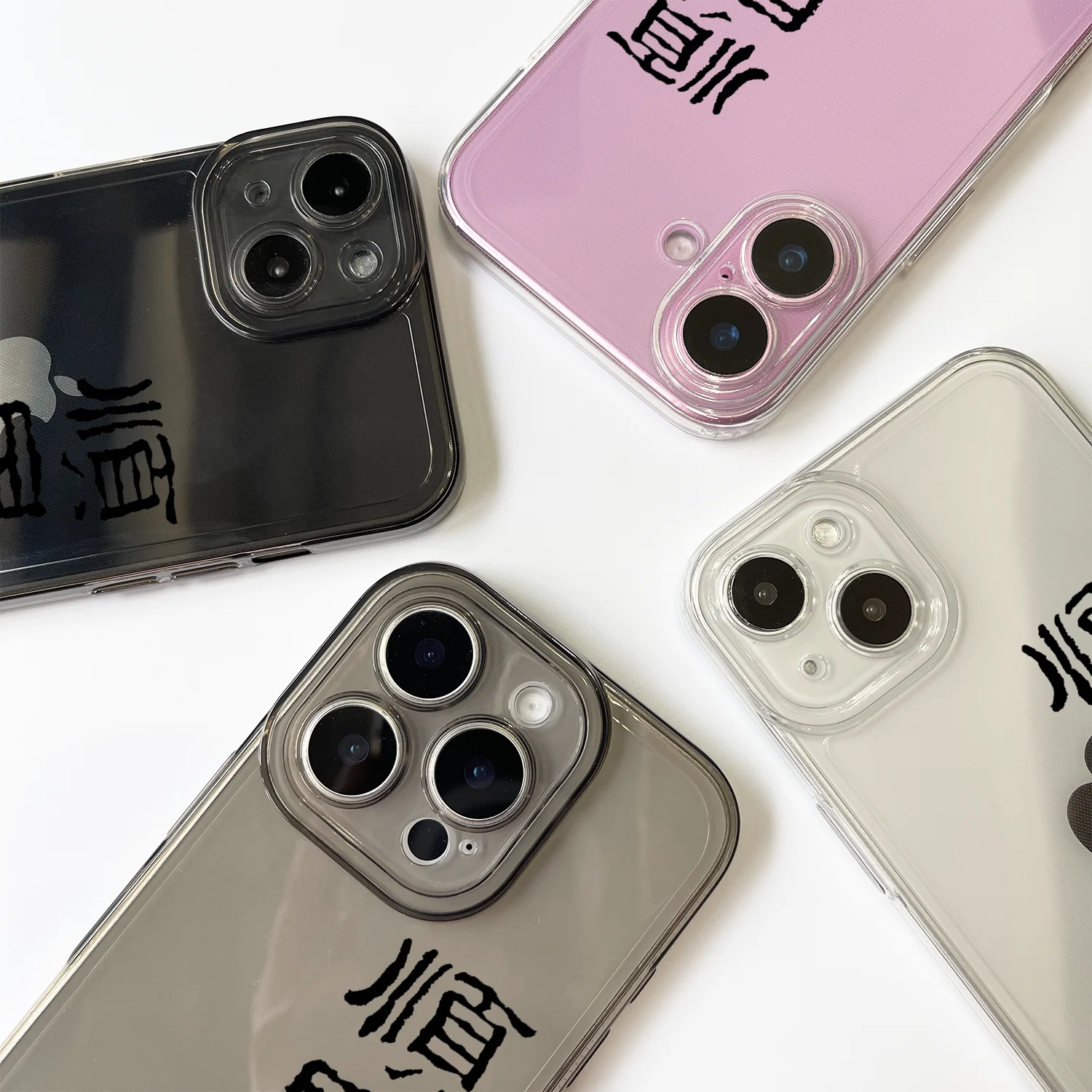 カラフルなスマートフォンケース：アニメイトオンラインショップでアニメデザインを楽しむ