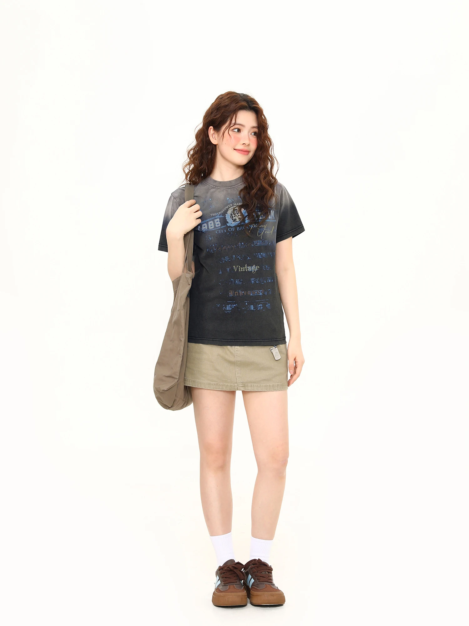 WILDAZI 野生阿子 ゆったりTシャツ：黄ばみ・黒ずみ対策の実用性とメンテナンスガイド