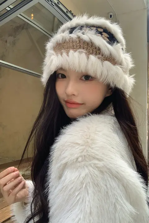 ウサギ毛ニットフリンジ釣り師帽子【女性用・秋冬・顔が小さく見えるデザイン】
