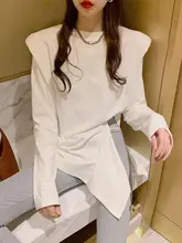 黒白ストライプの長袖Tシャツ【コットン・ヒップ隠し・不規則なスリット・パッド入り】