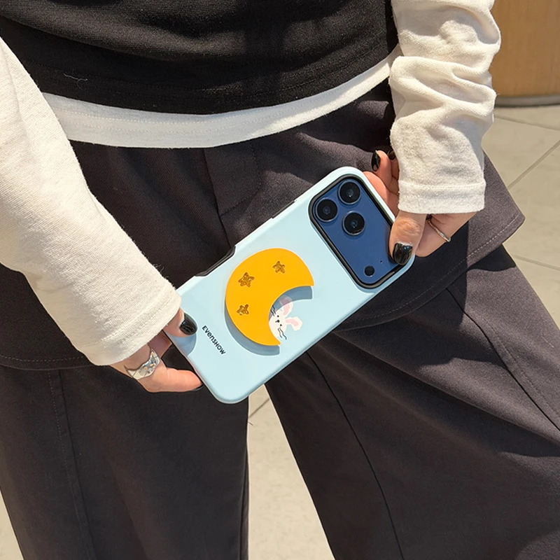 スタンド付きiPhoneケースは、通勤スタイルを一気にアップグレードできる？