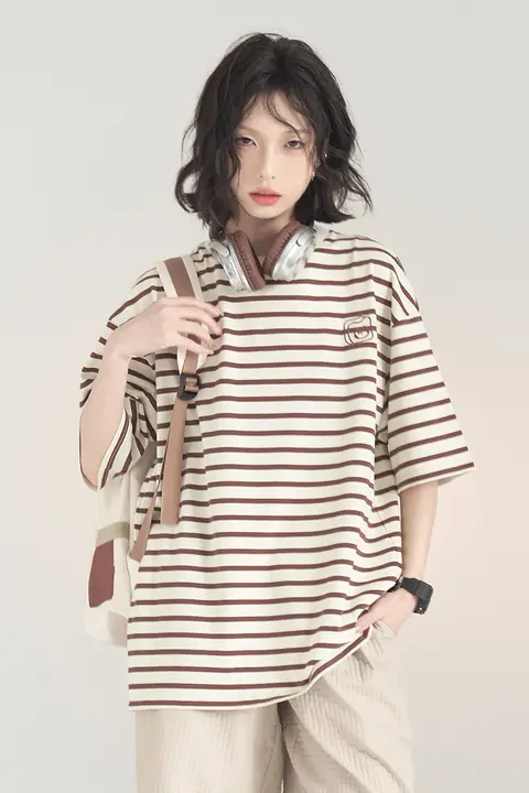 ストライプ柄 半袖Tシャツ【夏用・ゆったりシルエット・中性デザイン】
